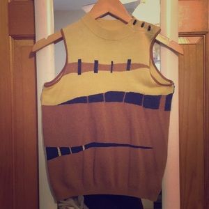 Sleeveless yellow and tan Jamie Sadock golf shirt